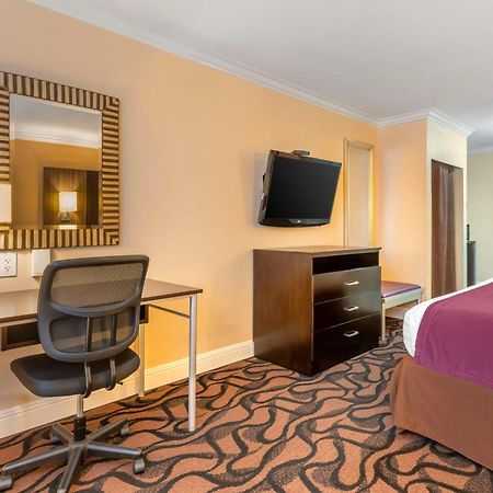 Best Western Plus Airport Plaza San Jose Bagian luar foto