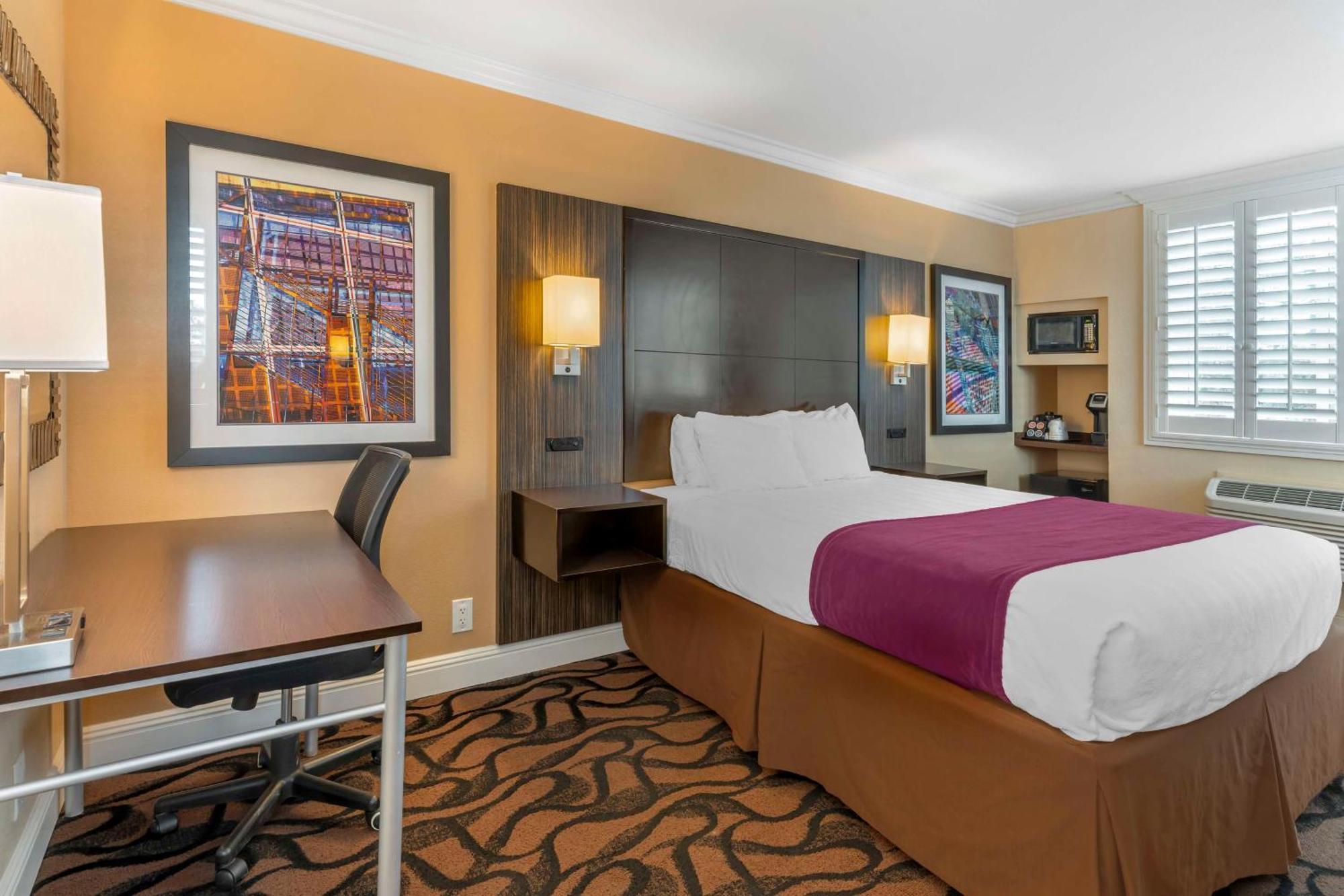 Best Western Plus Airport Plaza San Jose Bagian luar foto