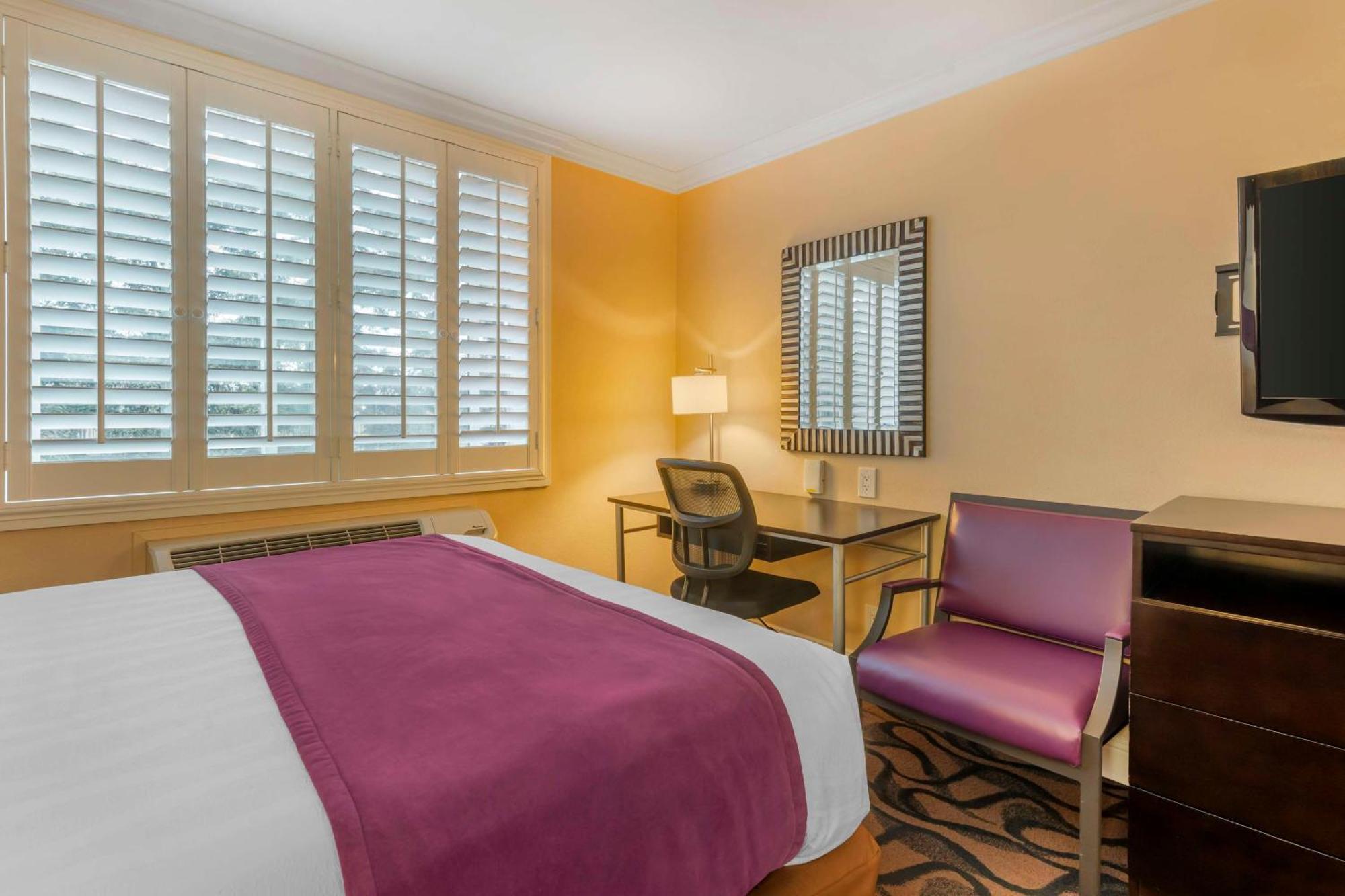 Best Western Plus Airport Plaza San Jose Bagian luar foto