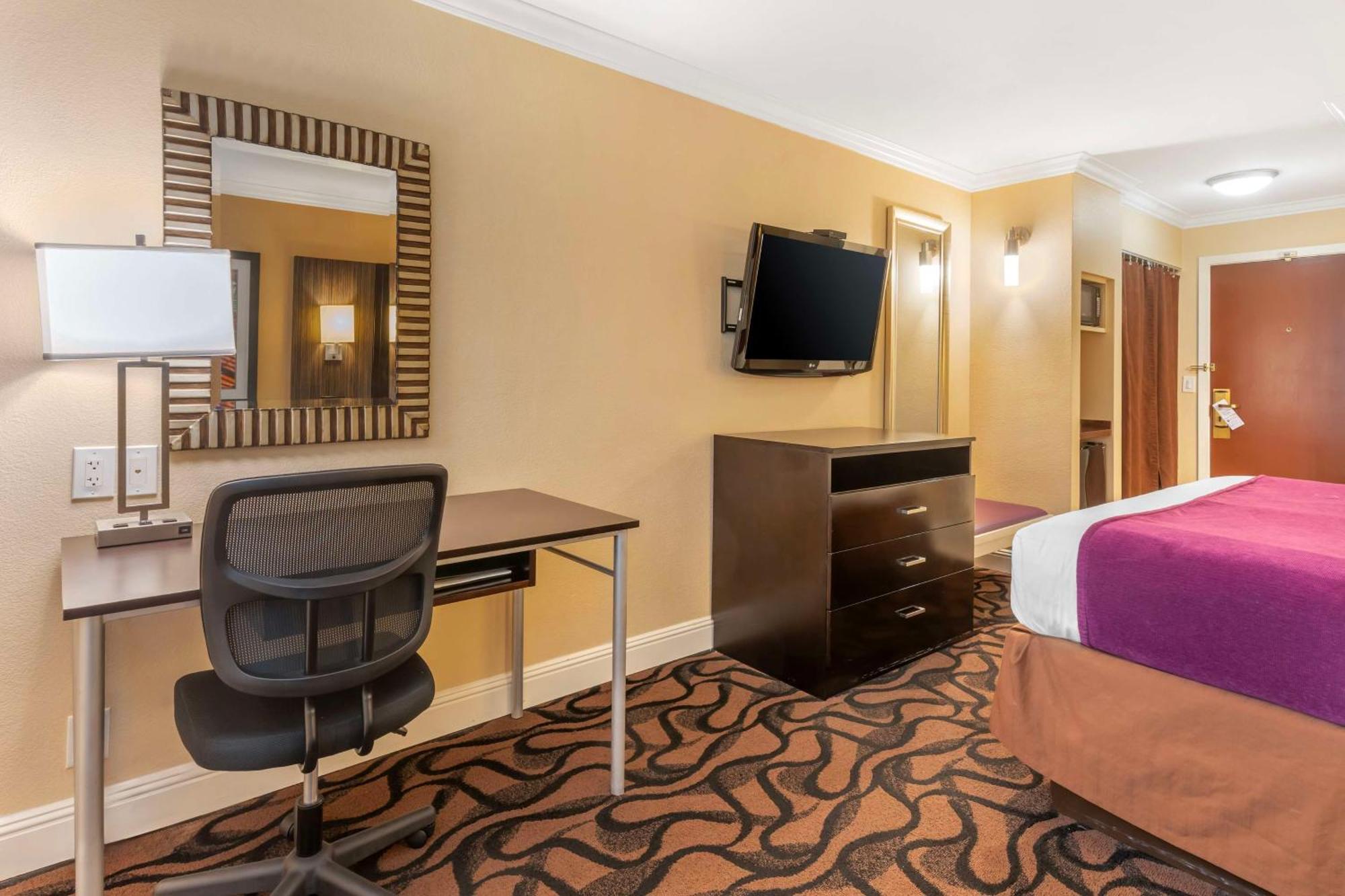 Best Western Plus Airport Plaza San Jose Bagian luar foto