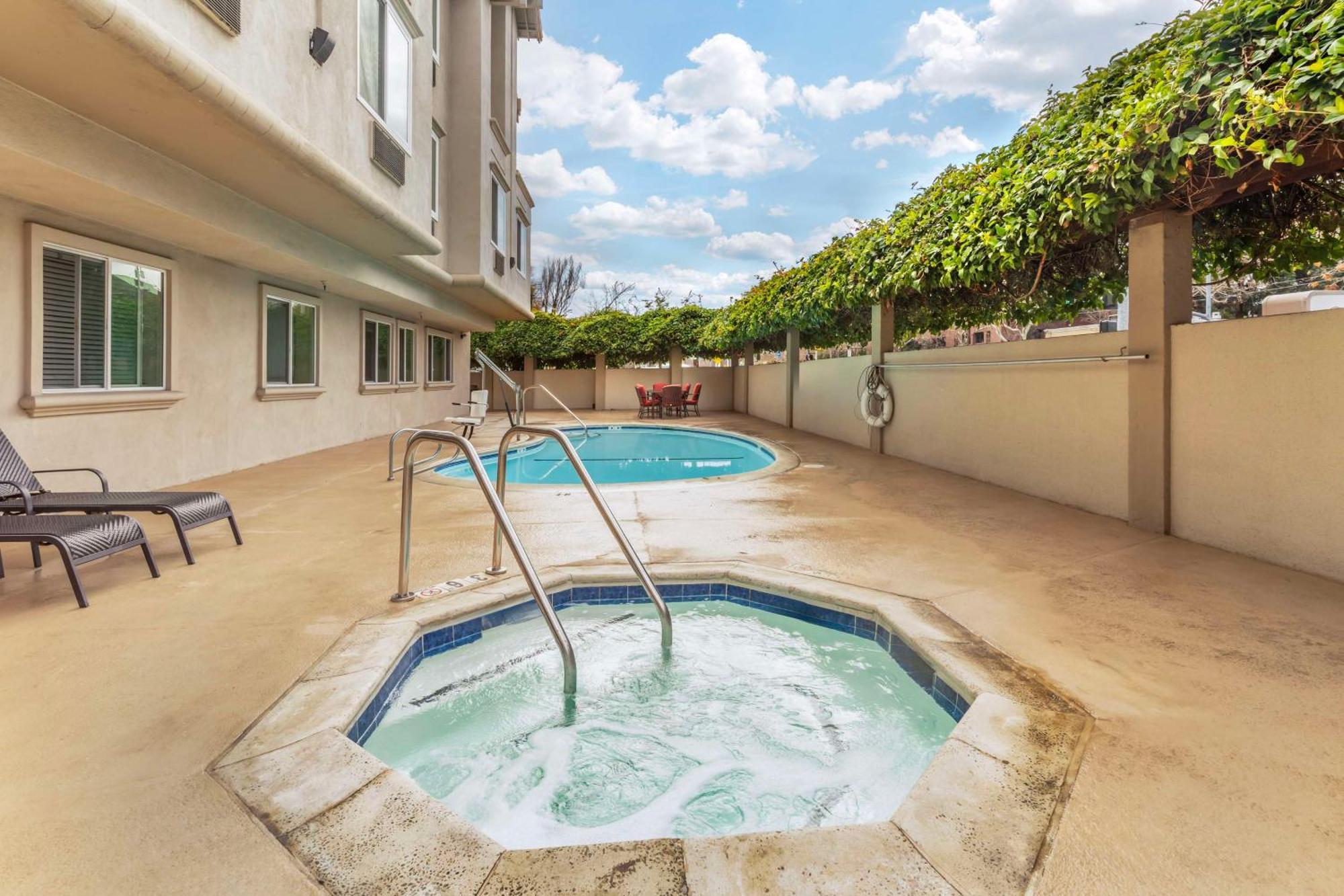 Best Western Plus Airport Plaza San Jose Bagian luar foto