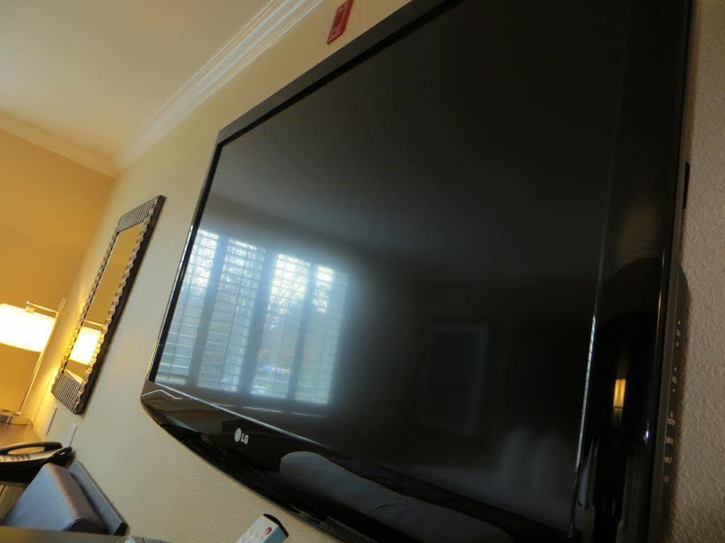 Best Western Plus Airport Plaza San Jose Bagian luar foto