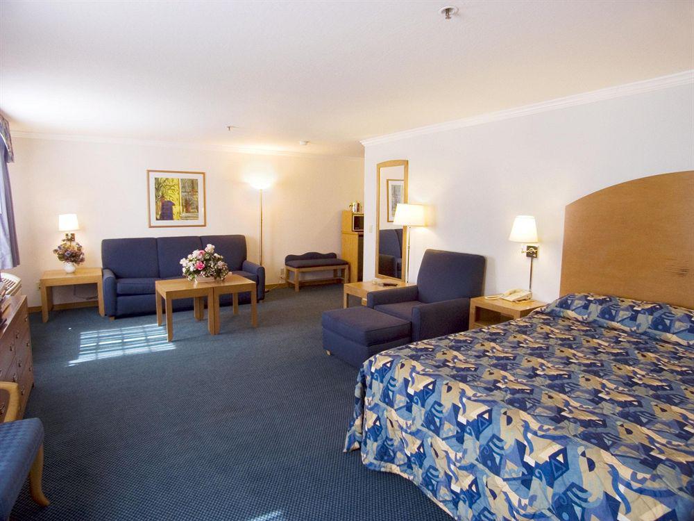 Best Western Plus Airport Plaza San Jose Ruang foto